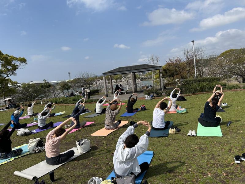 団体紹介写真shantiyoga.jpg