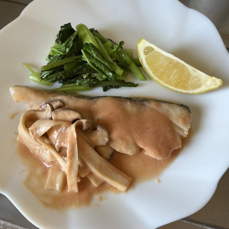 タラのトマトヨーグルトソース