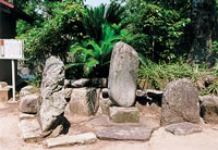 奉書写大乗妙典一石一字経供養塔（ほうしょしゃ、だいじょうみょうてん、いっせきいちじきょう、くようとう）のイメージ